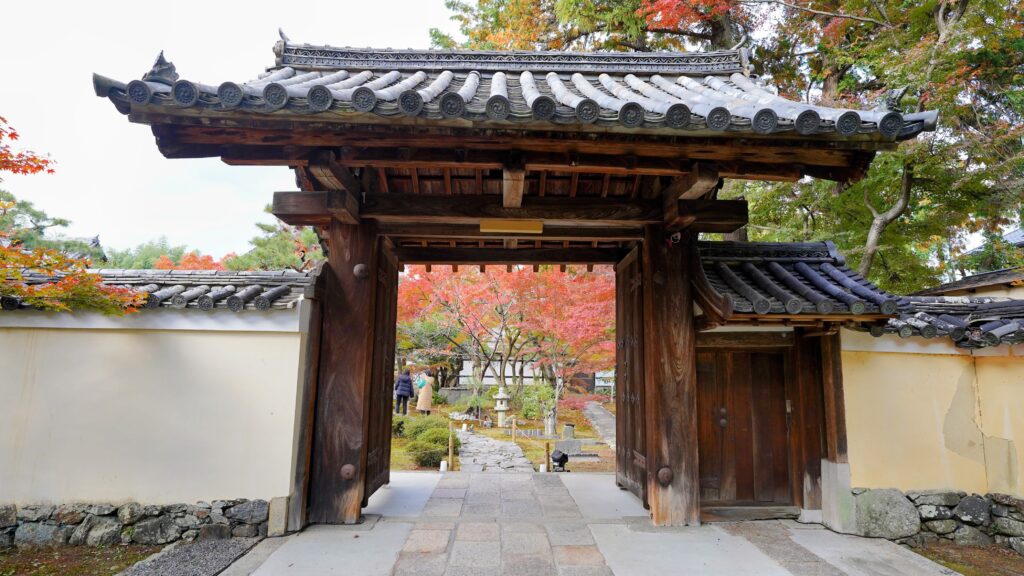 Temple Gate in Rokuouin Temple
